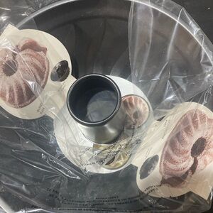 Nonstick Bundt Cake Pan in Dark Gray 2 pans9’dollars